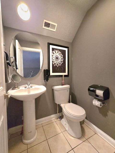 Tiny photo for 711 S 22nd Street, Columbus, OH 43205 (MLS # 226000832)