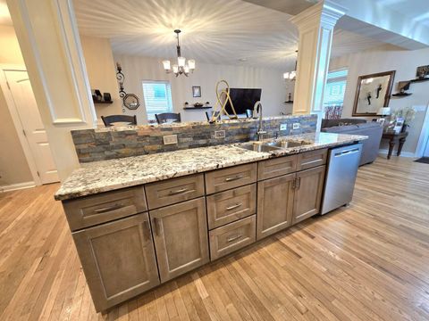 Tiny photo for 711 S 22nd Street, Columbus, OH 43205 (MLS # 226000832)