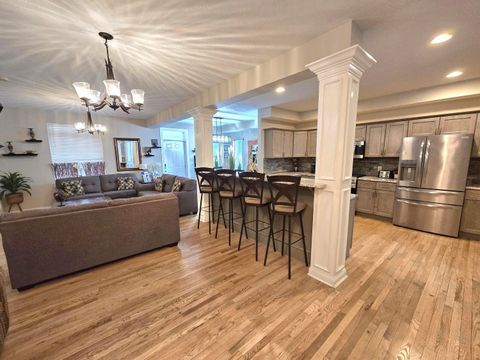 Tiny photo for 711 S 22nd Street, Columbus, OH 43205 (MLS # 226000832)