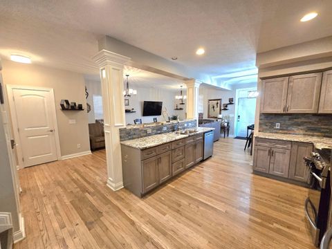 Tiny photo for 711 S 22nd Street, Columbus, OH 43205 (MLS # 226000832)