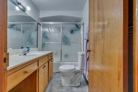 Tiny photo for 527 N Hague Avenue, Columbus, OH 43204 (MLS # 225044442)