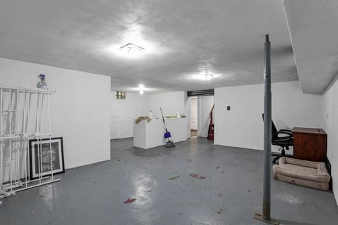 Tiny photo for 527 N Hague Avenue, Columbus, OH 43204 (MLS # 225044442)