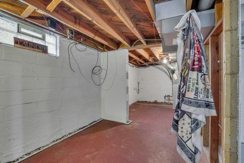 Tiny photo for 527 N Hague Avenue, Columbus, OH 43204 (MLS # 225044442)