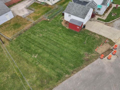 Tiny photo for 527 N Hague Avenue, Columbus, OH 43204 (MLS # 225044442)