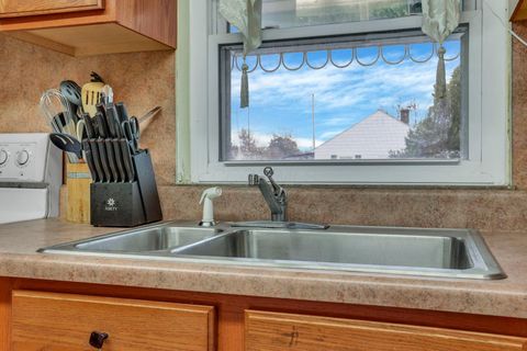 Tiny photo for 527 N Hague Avenue, Columbus, OH 43204 (MLS # 225044442)