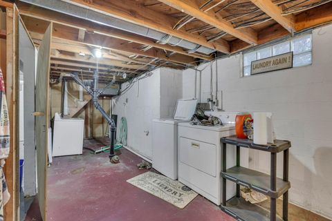 Tiny photo for 527 N Hague Avenue, Columbus, OH 43204 (MLS # 225044442)