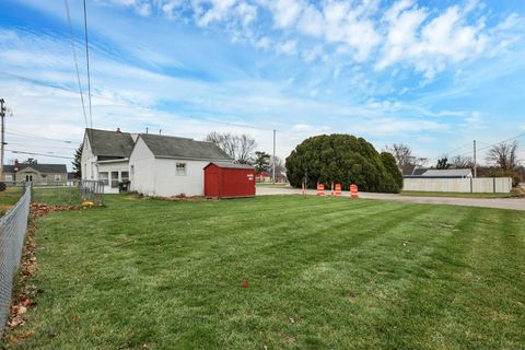 Tiny photo for 527 N Hague Avenue, Columbus, OH 43204 (MLS # 225044442)