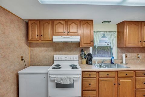 Tiny photo for 527 N Hague Avenue, Columbus, OH 43204 (MLS # 225044442)