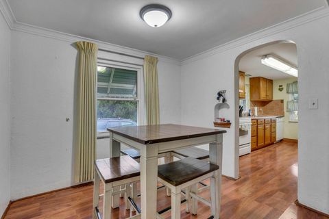 Tiny photo for 527 N Hague Avenue, Columbus, OH 43204 (MLS # 225044442)