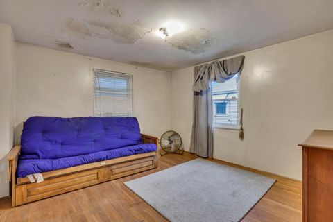 Tiny photo for 527 N Hague Avenue, Columbus, OH 43204 (MLS # 225044442)