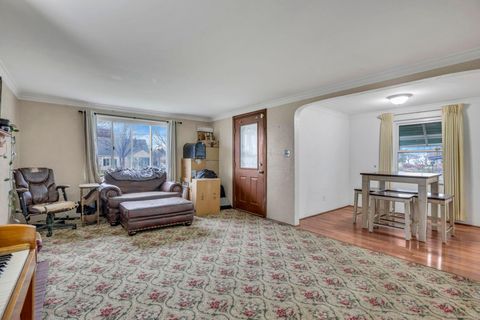 Tiny photo for 527 N Hague Avenue, Columbus, OH 43204 (MLS # 225044442)