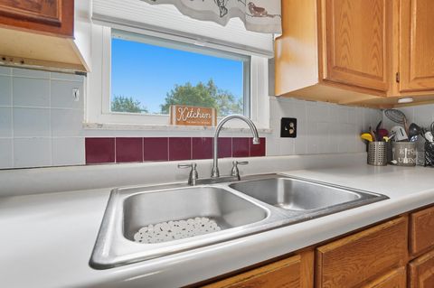 Tiny photo for 1520 Fall Brook Road, Columbus, OH 43223 (MLS # 225038995)