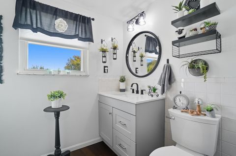 Tiny photo for 1520 Fall Brook Road, Columbus, OH 43223 (MLS # 225038995)