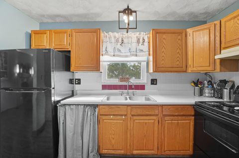 Tiny photo for 1520 Fall Brook Road, Columbus, OH 43223 (MLS # 225038995)