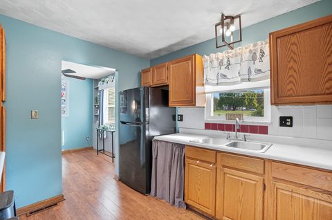 Tiny photo for 1520 Fall Brook Road, Columbus, OH 43223 (MLS # 225038995)
