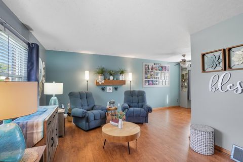 Tiny photo for 1520 Fall Brook Road, Columbus, OH 43223 (MLS # 225038995)