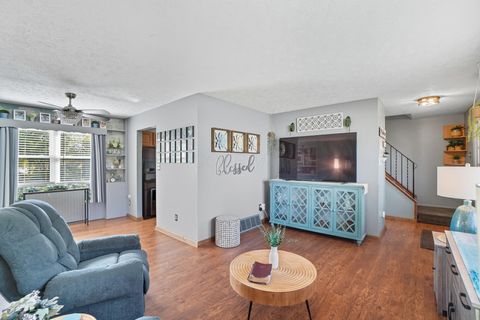 Tiny photo for 1520 Fall Brook Road, Columbus, OH 43223 (MLS # 225038995)