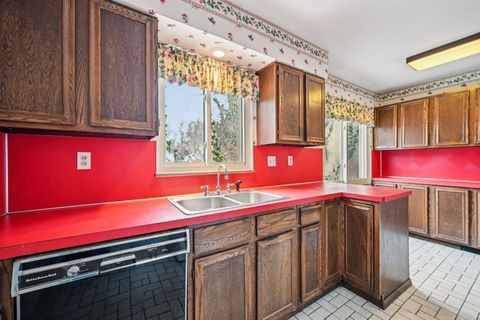 Tiny photo for 2018 Inchcliff Road, Columbus, OH 43221 (MLS # 226002884)