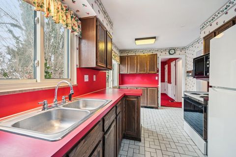 Tiny photo for 2018 Inchcliff Road, Columbus, OH 43221 (MLS # 226002884)