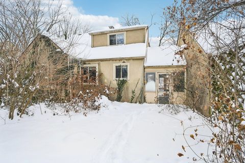 Tiny photo for 2018 Inchcliff Road, Columbus, OH 43221 (MLS # 226002884)