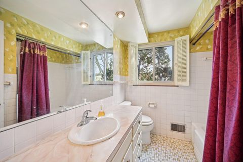 Tiny photo for 2018 Inchcliff Road, Columbus, OH 43221 (MLS # 226002884)