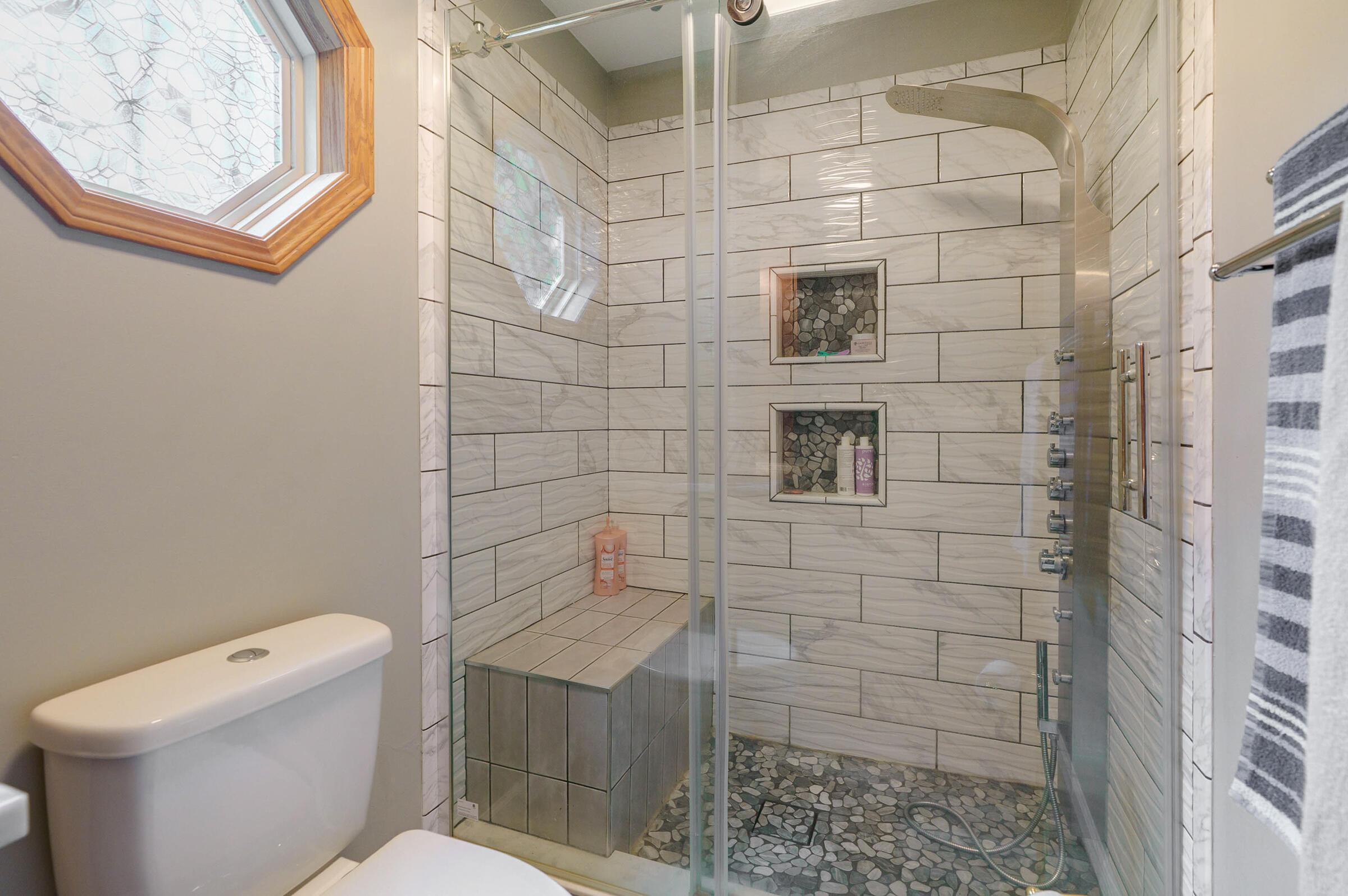 1708 Apple Valley Drive, Howard, Ohio image 30