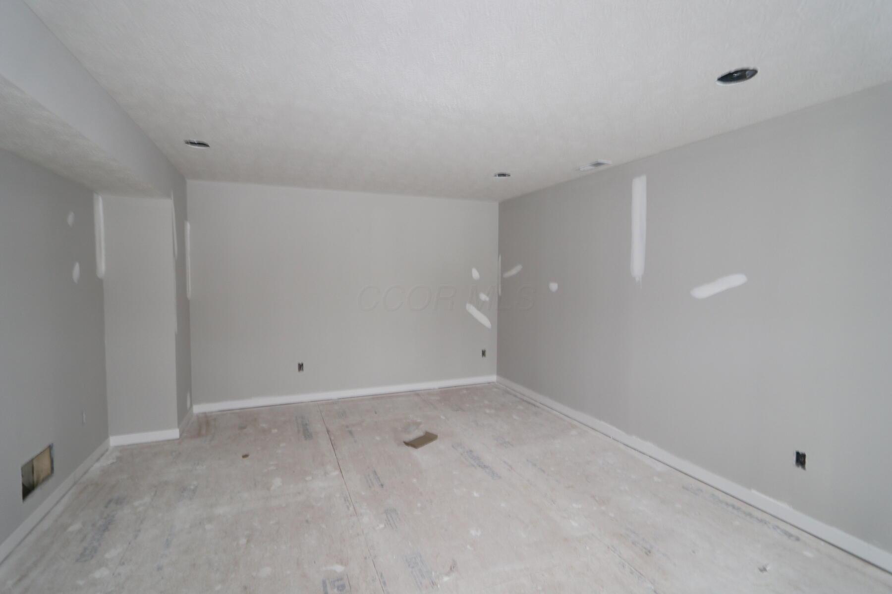 308 Sage Hill Drive, Lewis Center, Ohio image 7