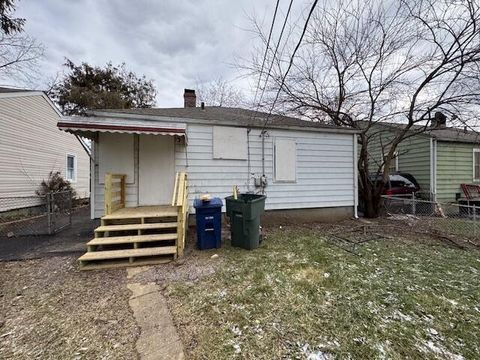 Tiny photo for 2311 Mcguffey Road, Columbus, OH 43211 (MLS # 225045487)