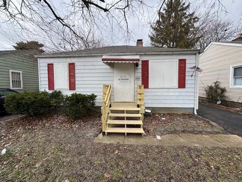 Photo of 2311 Mcguffey Road, Columbus, OH 43211 (MLS # 225045487)