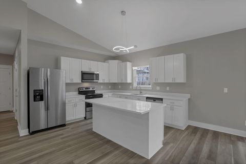 Tiny photo for 5705 Dahlia Drive NE, Thornville, OH 43076 (MLS # 226000842)