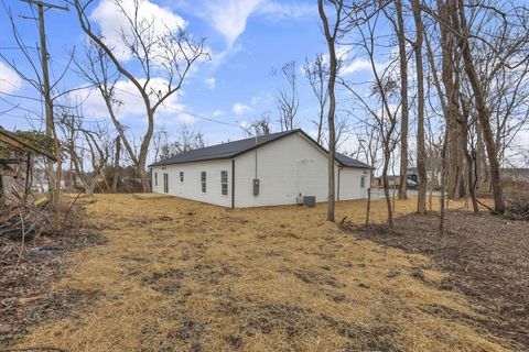 Tiny photo for 5705 Dahlia Drive NE, Thornville, OH 43076 (MLS # 226000842)