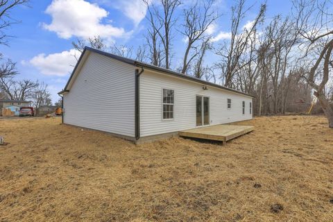 Tiny photo for 5705 Dahlia Drive NE, Thornville, OH 43076 (MLS # 226000842)