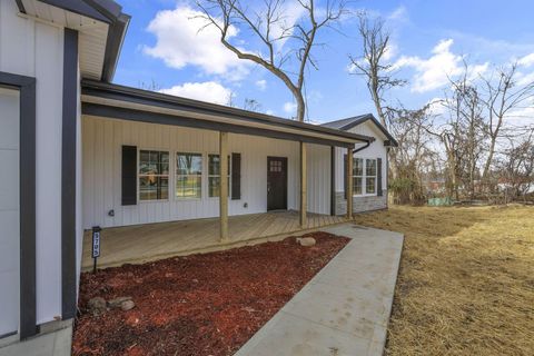 Tiny photo for 5705 Dahlia Drive NE, Thornville, OH 43076 (MLS # 226000842)