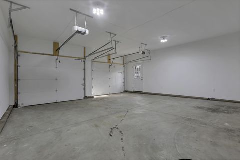 Tiny photo for 5705 Dahlia Drive NE, Thornville, OH 43076 (MLS # 226000842)