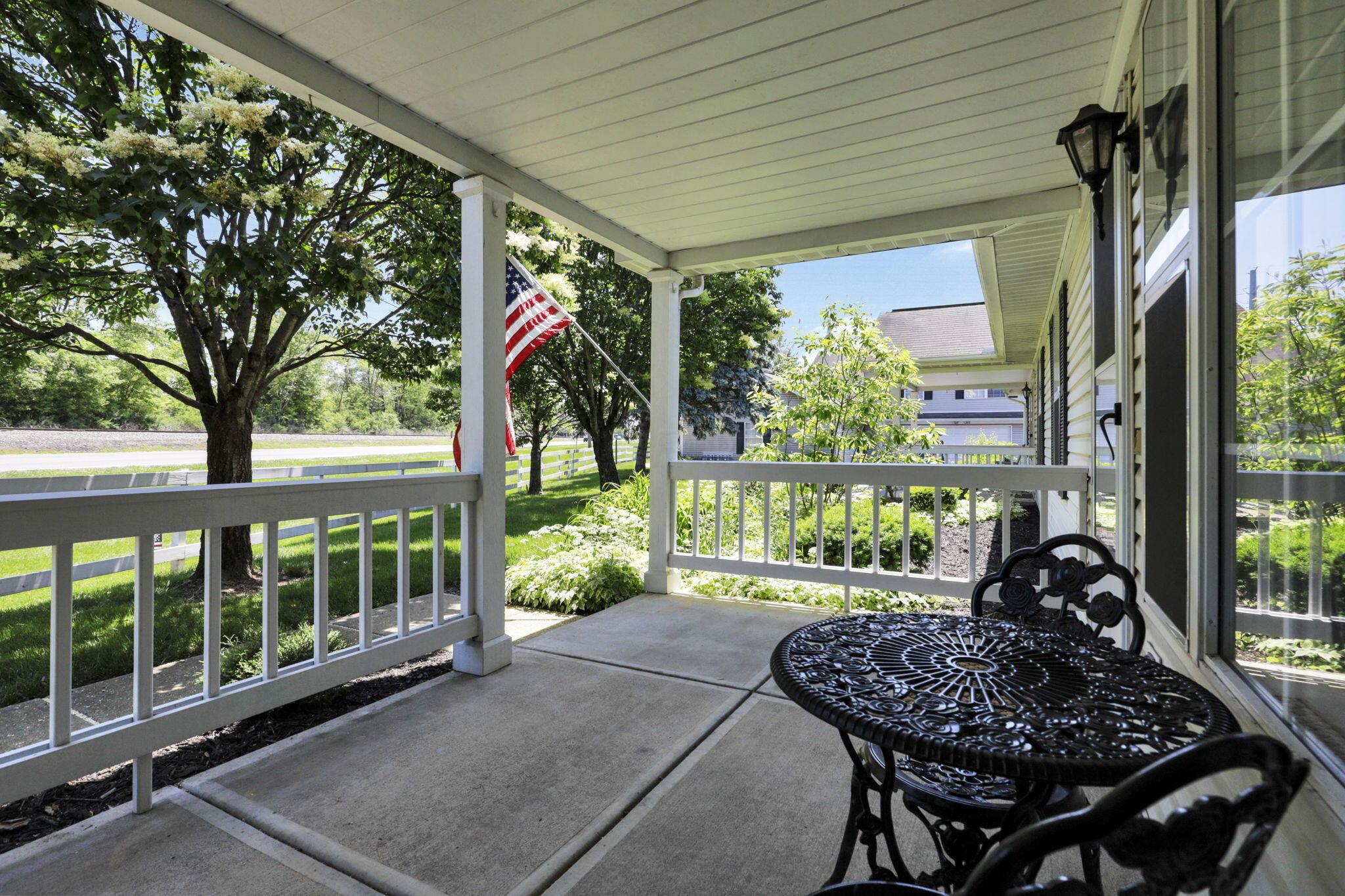 1318 Hillview Circle, Newark, Ohio image 5