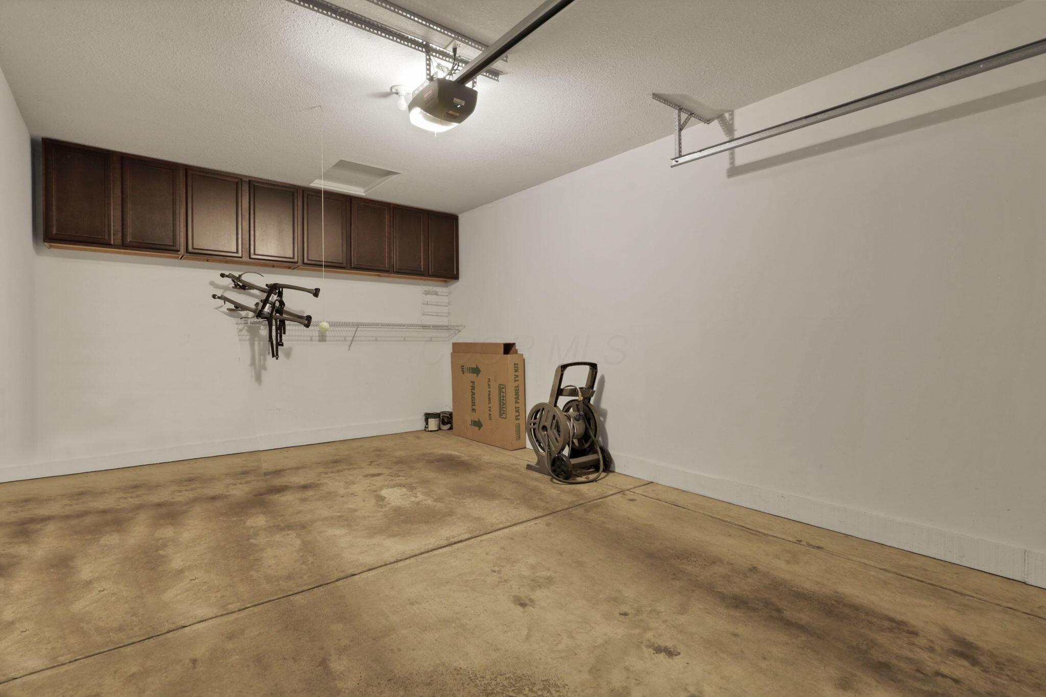 1318 Hillview Circle, Newark, Ohio image 34