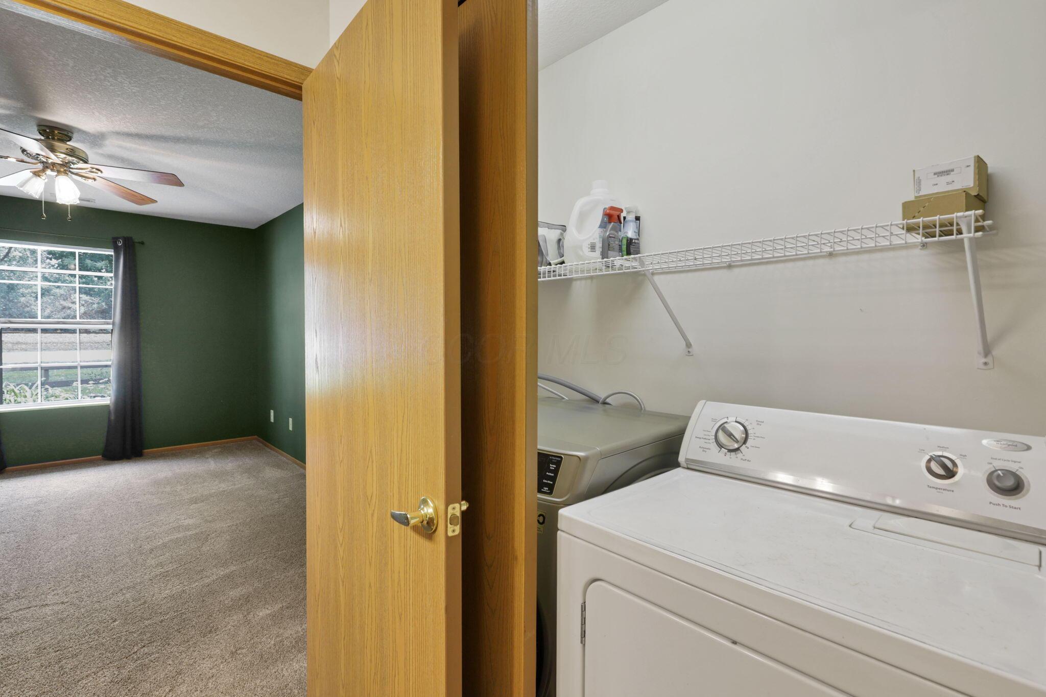 1318 Hillview Circle, Newark, Ohio image 33
