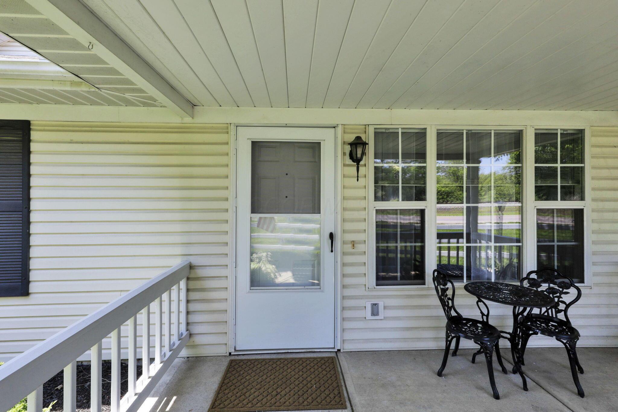 1318 Hillview Circle, Newark, Ohio image 6