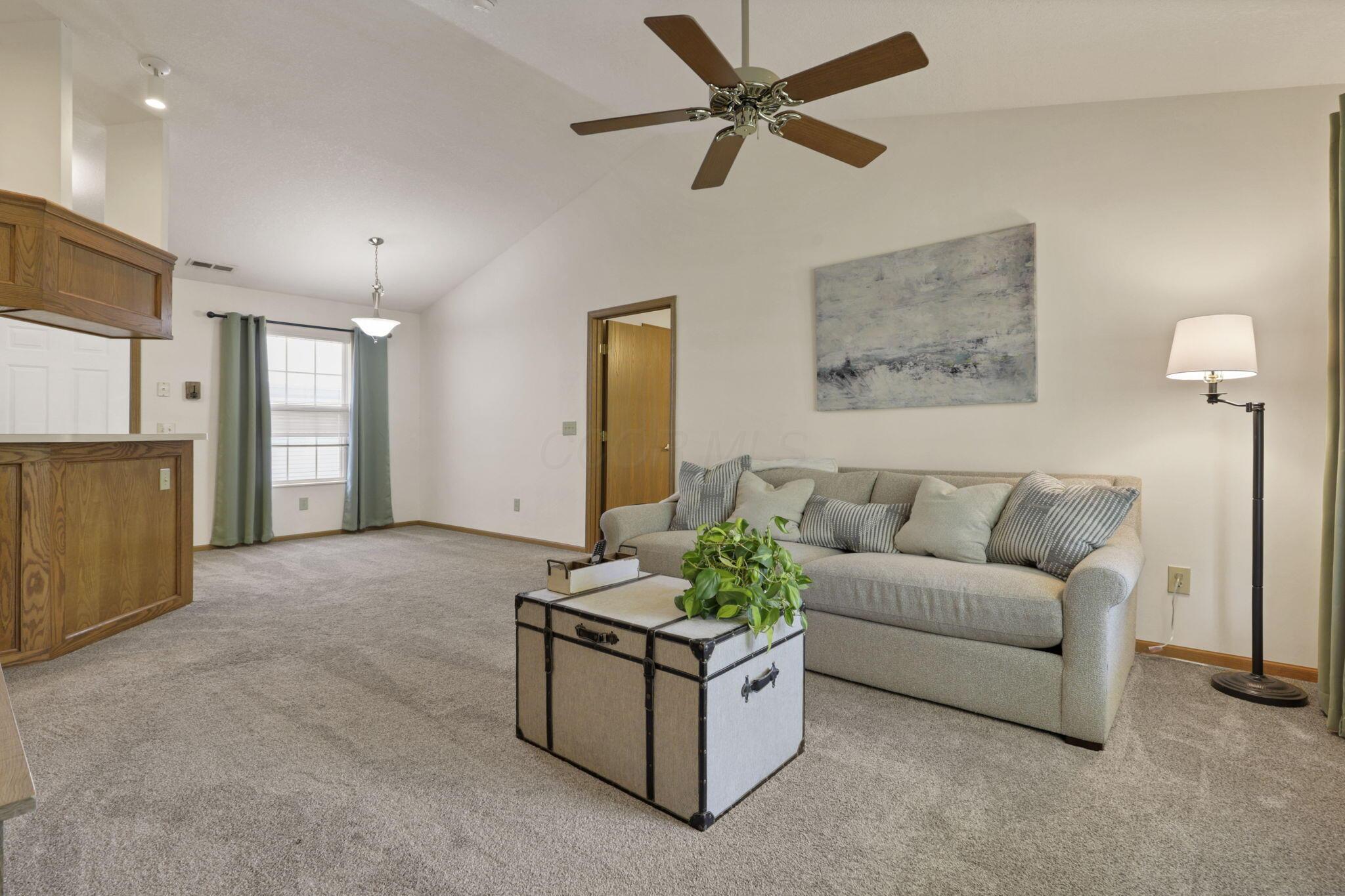 1318 Hillview Circle, Newark, Ohio image 9