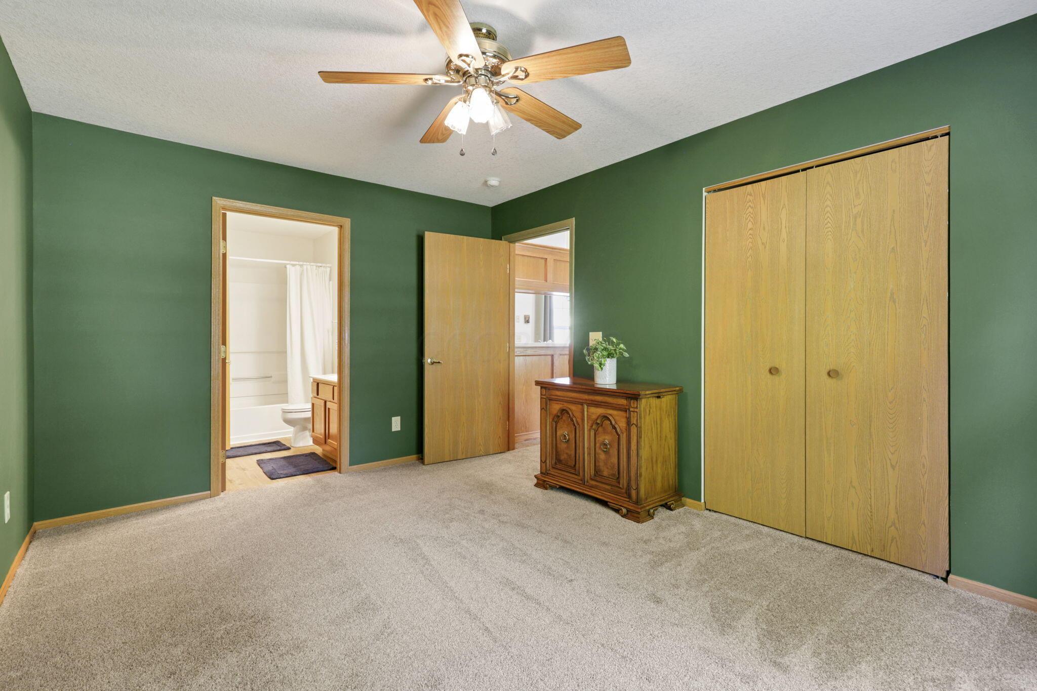 1318 Hillview Circle, Newark, Ohio image 30