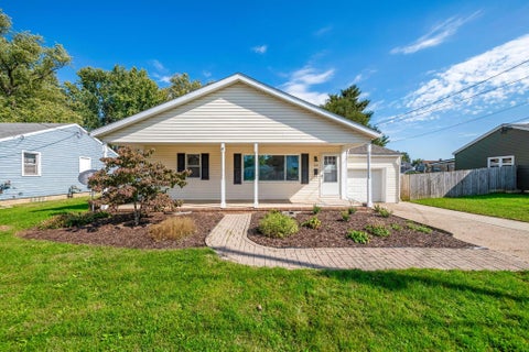 Photo of 326 Eddy Street, Newark, OH 43055 (MLS # 226039168)