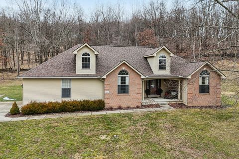 Photo of 2363 Turnberry Court, Newark, OH 43055 (MLS # 226004690)