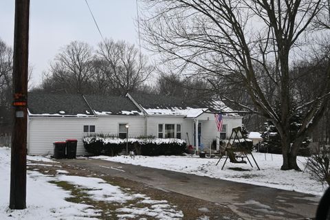 Photo of 738 N Buena Vista Street, Newark, OH 43055 (MLS # 225045052)