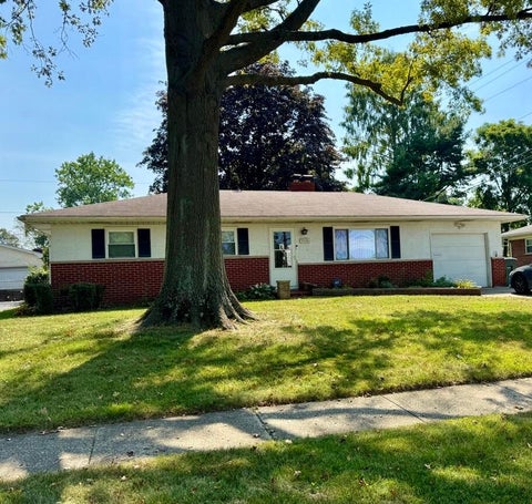 Homes For Sale - 5506 Sandalwood Boulevard<br/> Franklin County, Columbus, OH 43229