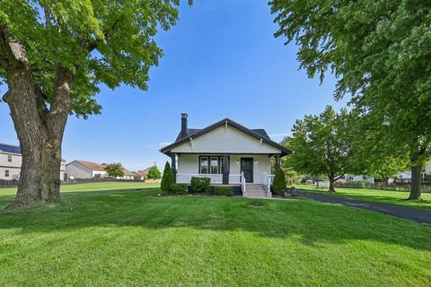 Photo of 4602 Grove City Road, Grove City, OH 43123 (MLS # 226017246)