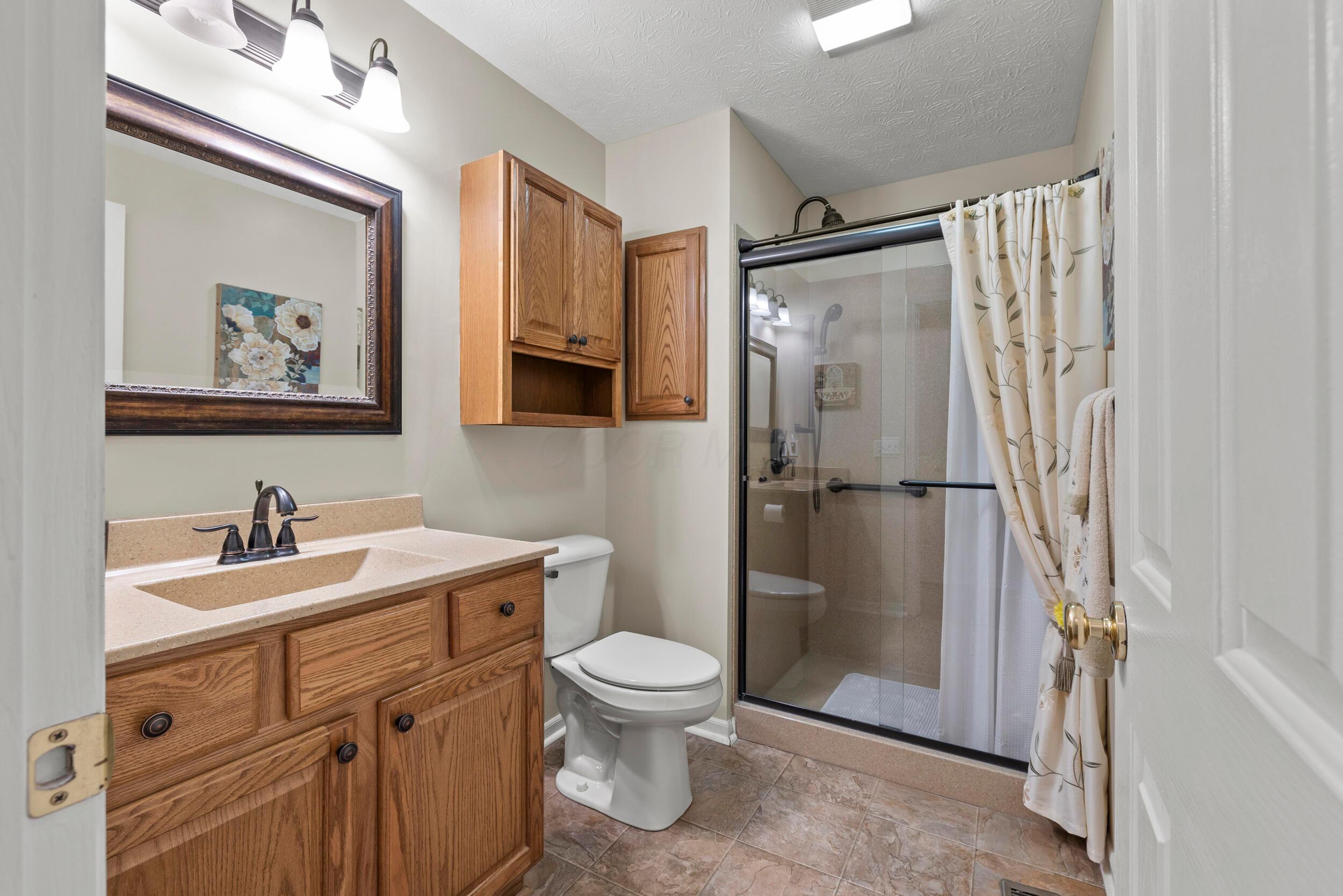 392 Bishop Drive, London, Ohio image 13