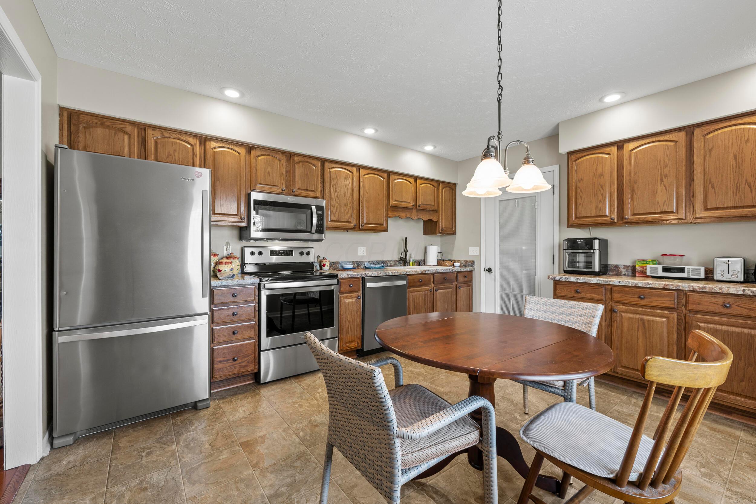 392 Bishop Drive, London, Ohio image 7