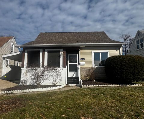 Photo of 1176 Duxberry Avenue, Columbus, OH 43211 (MLS # 226006545)