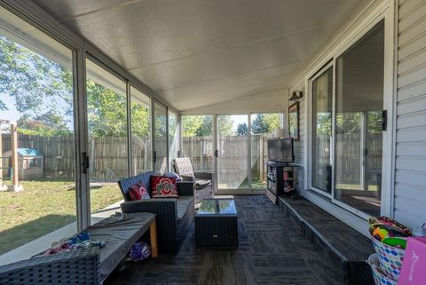 Tiny photo for 250 Jacqueline Drive, London, OH 43140 (MLS # 225044589)