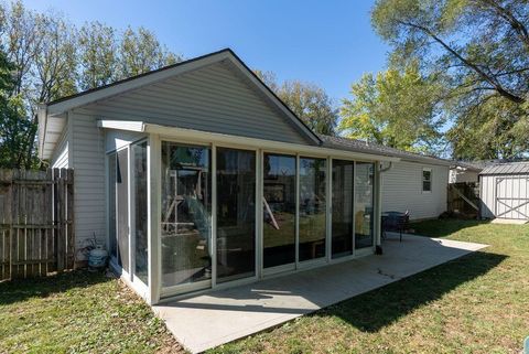 Tiny photo for 250 Jacqueline Drive, London, OH 43140 (MLS # 225044589)